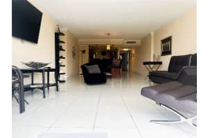 3140 S Ocean Dr 210, Hallandale Beach