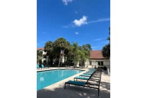 550 S Park Rd 14-8, Hollywood