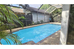 1451 W Sandpiper Cir 1451, Pembroke Pines