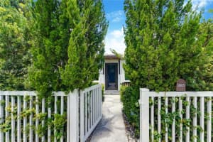 8730 Ne 8th Ct, Miami 8730 Ne 8th Ct, Miami