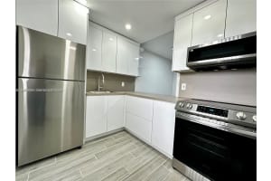 301 Nw 177th St 212, Miami Gardens