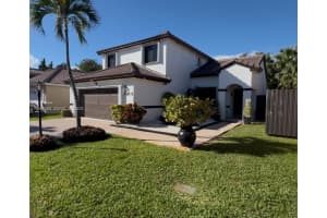 8618 Sw 161st Pl, Miami