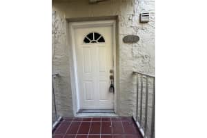 10000 Nw 80th Ct 2423, Hialeah Gardens