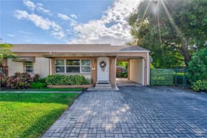 800 Ne 6th St 1, Fort Lauderdale