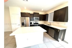 2418 Se 10th Ct, Homestead