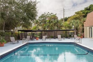 16950 W Dixie Hwy B320, North Miami Beach