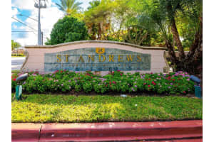 12142 Saint Andrews Pl 306, Miramar