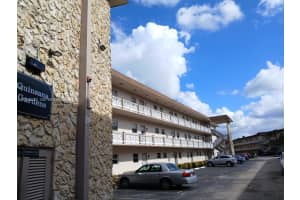 5181 W Oakland Park Blvd 212, Lauderdale Lakes