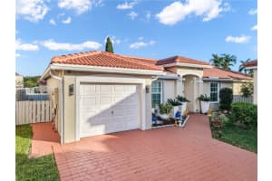 4512 Nw 60th St, Coconut Creek