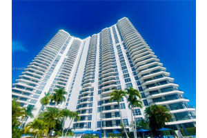 3530 Mystic Pointe Dr 1606, Aventura
