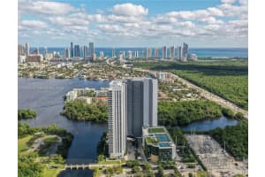 16385 Biscayne Blvd 2301, North Miami Beach