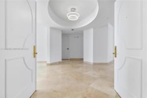 19111 Collins Ave 1102, Sunny Isles Beach