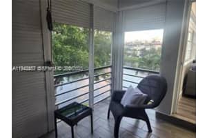 5001 Nw 34th St 305, Lauderdale Lakes