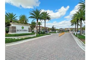 3304 W 92nd Pl, Hialeah