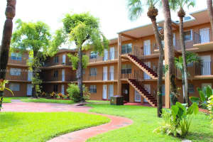 1280 W 54th St 308b, Hialeah