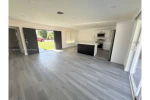 275 Ne 173, North Miami Beach 275 Ne 173, North Miami Beach