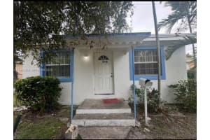 8848 Nw 5th Ave, El Portal