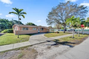 1450 Nw 198th St, Miami Gardens