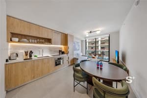 11 Ne 6th St 2903, Miami