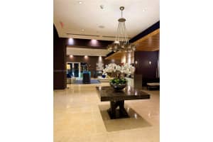 60 Sw 13th St 4201, Miami