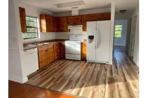 1866 9th Pl 3, Vero Beach