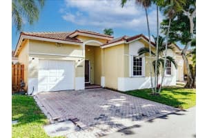 21475 Sw 90th Pl, Cutler Bay