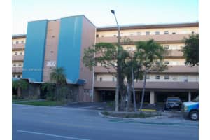 300 Ne 14th Ave 206, Hallandale Beach