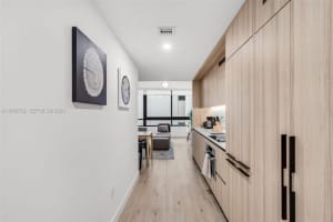 225 N Miami Ave 301, Miami 225 N Miami Ave 301, Miami