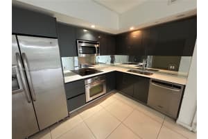 31 Se 6th St 407, Miami