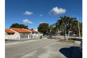 1280 W 38th St 1280, Hialeah