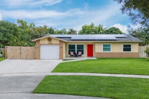 8330 Nw 3rd St, Pembroke Pines