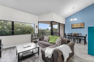 6701 Sw 116th Ct 406, Miami