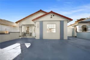 7384 W 29th Ln, Hialeah