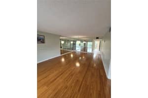 901 Sw 128th Ter 410a, Pembroke Pines