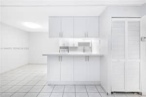 7100 Fairway Dr K6, Miami Lakes