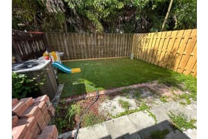 7402 Nw 75th St, Tamarac