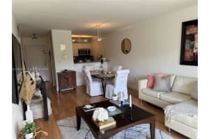 1225 Ne 124th St 33a, North Miami