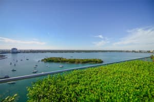 7934 West Drive 1402, North Bay Village