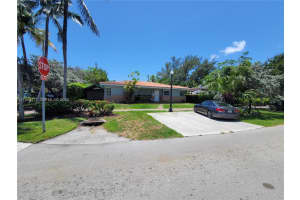 1300 Marseille Dr, Miami Beach