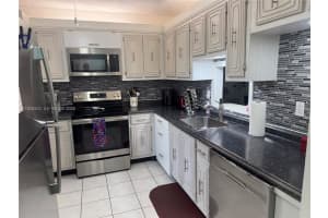 2861 Somerset Dr 409, Lauderdale Lakes