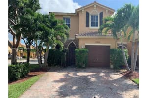 9260 Sw 220 St, Miami