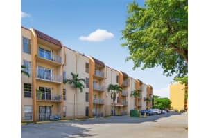4841 Nw 7th St 203-4, Miami