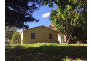 18202 Ne 25th Pl 02, North Miami Beach