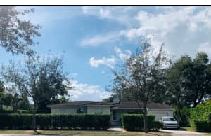 1240 S Alhambra Cir, Coral Gables