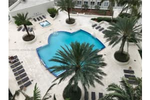 300 S Biscayne Blvd T-1803, Miami