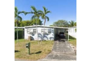 913 Sw 131st Way, Davie
