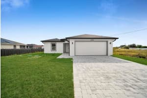 3210 Tenth St Sw 3210, Lehigh Acres