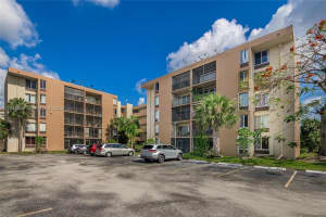 9150 Fontainebleau Blvd 402, Miami 9150 Fontainebleau Blvd 402, Miami