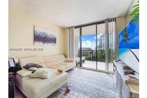 540 Brickell Key Dr 603, Miami