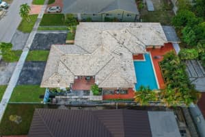 326 E 34th St, Hialeah